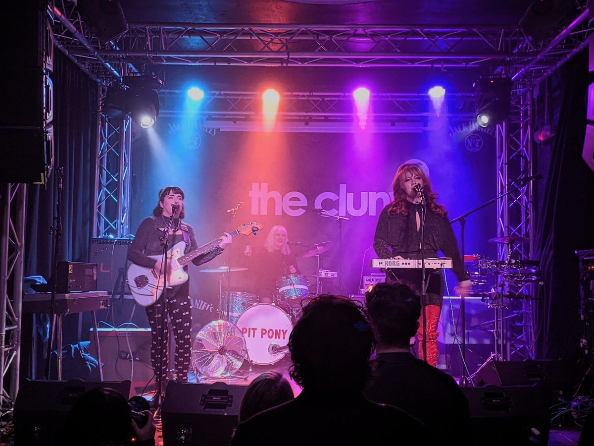 A really fun and thoroughly deserved sold-out headliner at @thecluny for @pitponyband, with excellent, chaotic support from @WEHAVENOTEETH and Haunted Hair. 

Cracking bill, three great performances, one poor old hobby horse... excellent Friday evening!