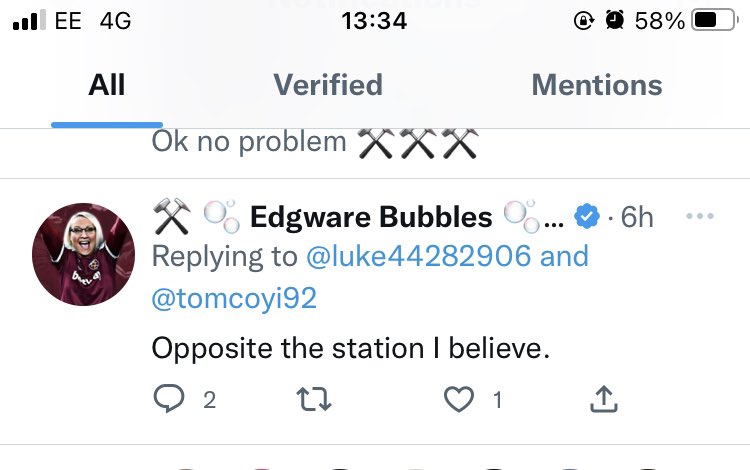 luke44282906's tweet photo. Away pub Victoria conet ?? Or what I’ve heard the dog and parrot or Victoria conet and the mile something ?? West Ham fans only. Away pub ?? I’ve heard 3 https://t.co/zWAjPaJQjR