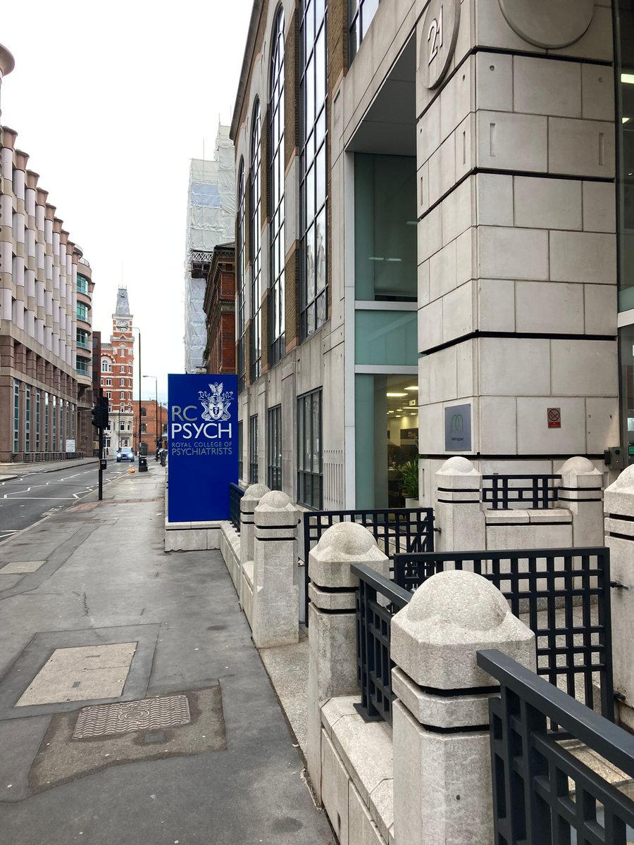 SheffPsychS's tweet image. Sheffield Psych Soc is in London for the #NSPC23 organised by @KCLPsychSoc at the @rcpsych headquarters in London 💫
Had amazing talks on military psychiatry and american psychiatry &amp;amp; capitalism! #ChoosePsychiatry