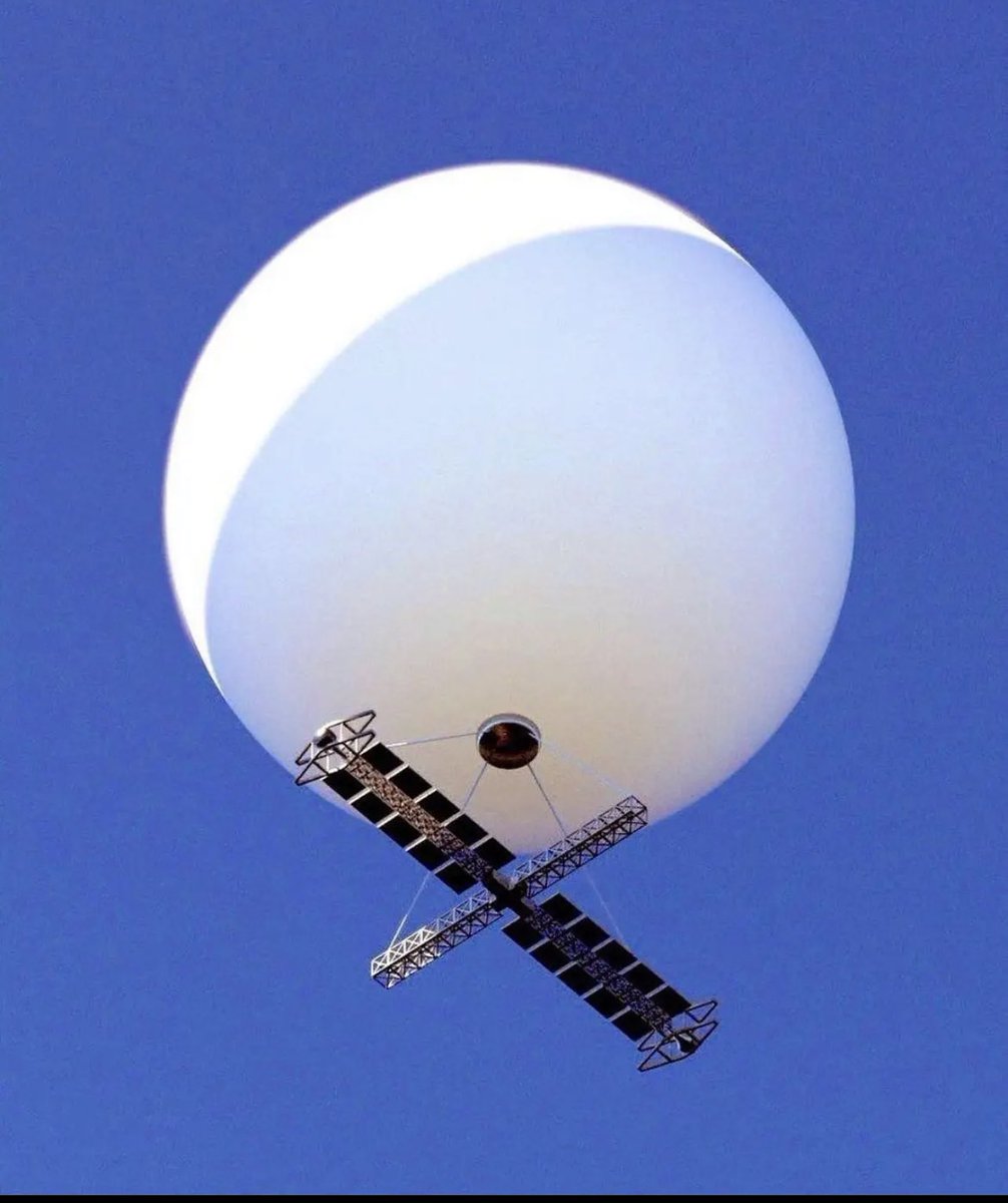 HarleyHouse76's tweet photo. Clearest picture I could get with a telescope #ChinaBalloon #spyballoon #ChineseSpyBalloon @POTUS it’s a #NationalSecurity @DeptofDefense #hellur https://t.co/GDAo3ckxsb
