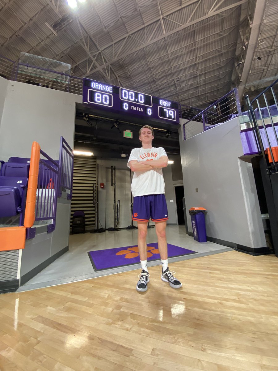 Clemson Basketball Managers tweet media