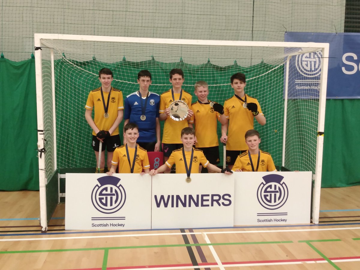 Congrats to Kelburne boys on winning #U15IndoorCup. A penalty corner from Adam Jack after the buzzer gives them a 1-0 win. A superb, tense final was a great advert for youth indoor hockey. Well done to all teams and their coaches. #futurestars