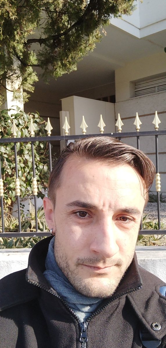 MJerem06's tweet photo. #newcoupe #changement #capillaire https://t.co/MtqXb9gRxU