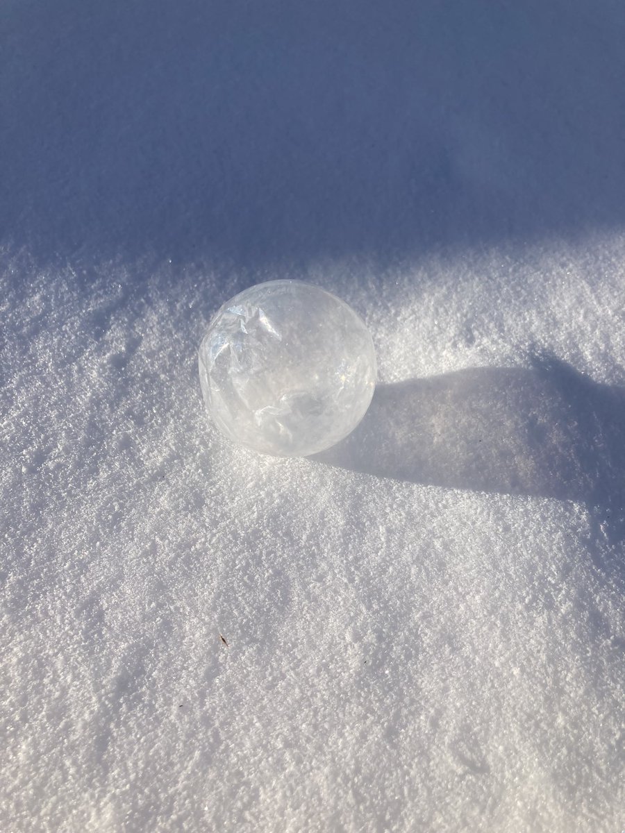 nymcmoo's tweet image. #frozenfun #bubbles