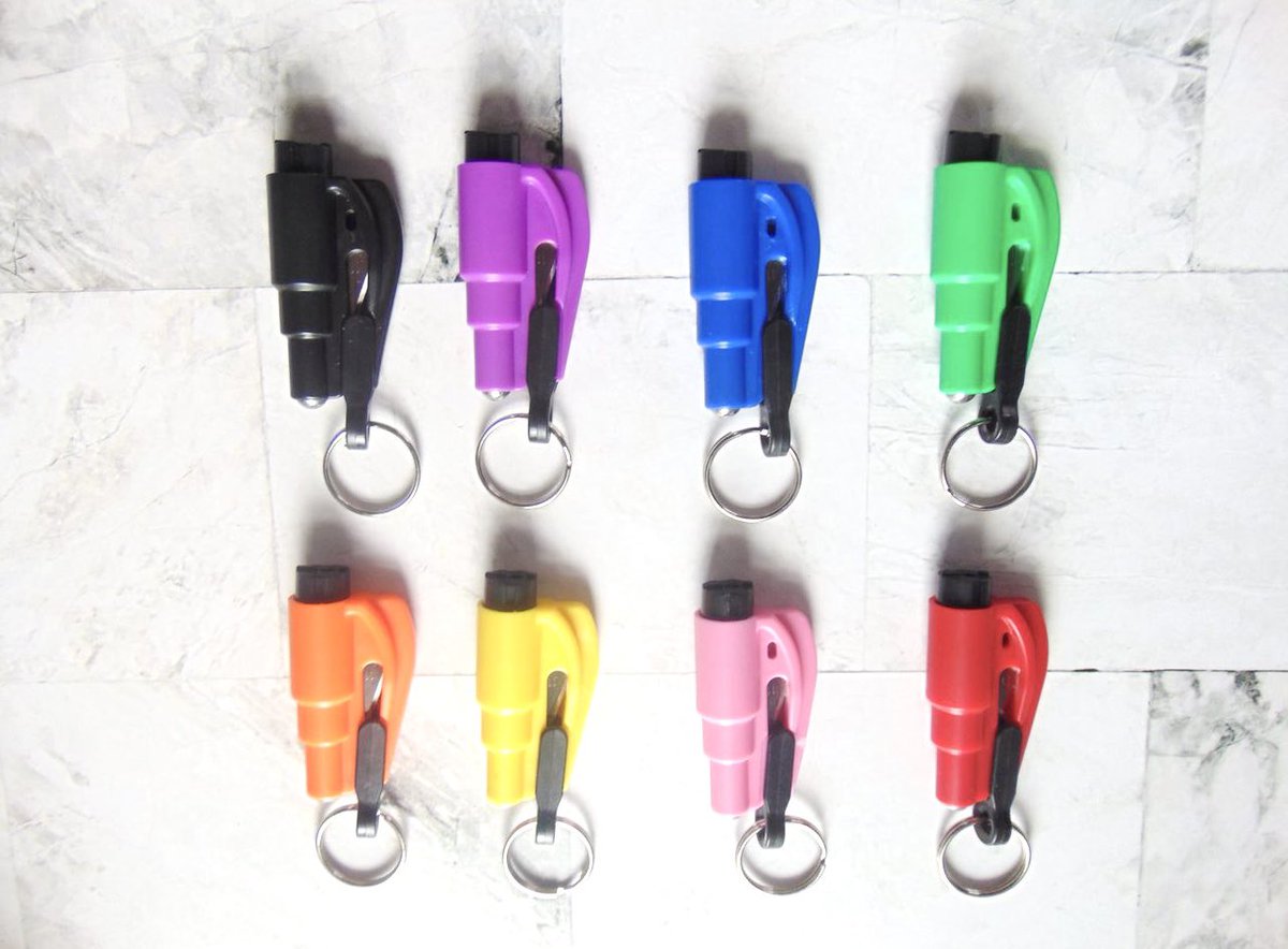 prtygirldefense's tweet photo. A self defense tool you didn’t know you needed… a escape hammer🔨

This is a 2 in 1 tool, It’s able to cut seatbelts &amp; break windows in case of emergency.

#quackityspace #GRAMMYs #WorldCancerDay #blackownedbusiness #selfdefense #escapehammer #safetykeychain #selfdefensekeychain https://t.co/DRYe87OSPA