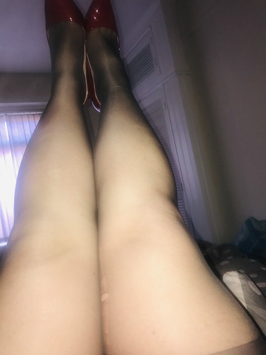 Need a bit of leg opening I think 😉