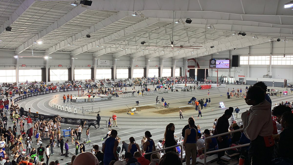 CkyTfxc's tweet photo. Race day for the CKY Spartans! 
Live results are posted down below. Go Spartans! #ckyspartans #spartans #indoortrack #trackandfield #running #racing 

https://t.co/Zcb9SZsx3u https://t.co/DvdWiEsfYR