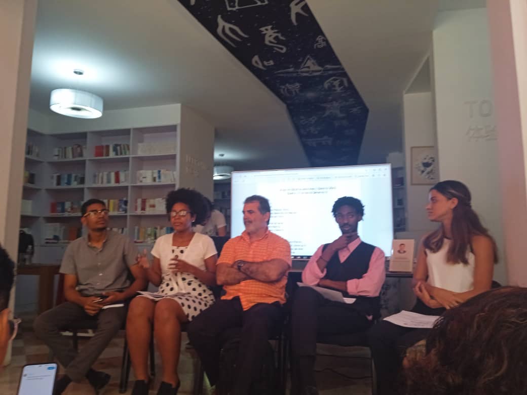 GeaoAyO's tweet photo. #Ayer,  en el Instituto Confucio de la UH,🏛️ durante el VII Congreso de la Sección Cubana  de @ALADAA,🌐realizamos el Lanzamiento oficial🤩 de nuestro Boletín Informativo🗞sobre Asia y Oceanía🌏.

#GEAOEnTiempoReal https://t.co/fu1RcpQBDo