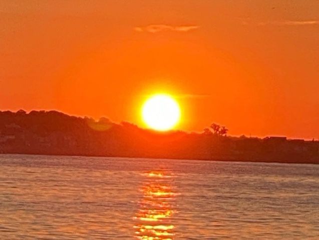 FriendshipHome1's tweet photo. Check out this picture Chelsea took in Scituate! Pretty amazing view! #photography #photooftheday #friendshiphome #scituate #massachusetts https://t.co/nCgjK4dZTh