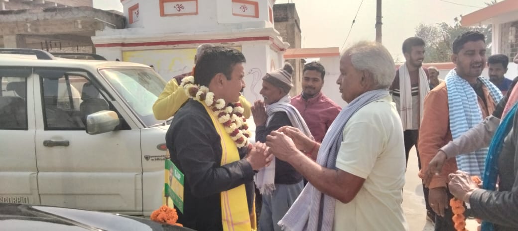 SatishTunna's tweet photo. मुंगेर जिला के रतनपुरा ग्राम में अपने लोगों के बीच, @RJP4Bihar के विचारों से अवगत कराया।

#RJJP4Bihar | @AshutoshBiharKa https://t.co/gn2WRsOZmI