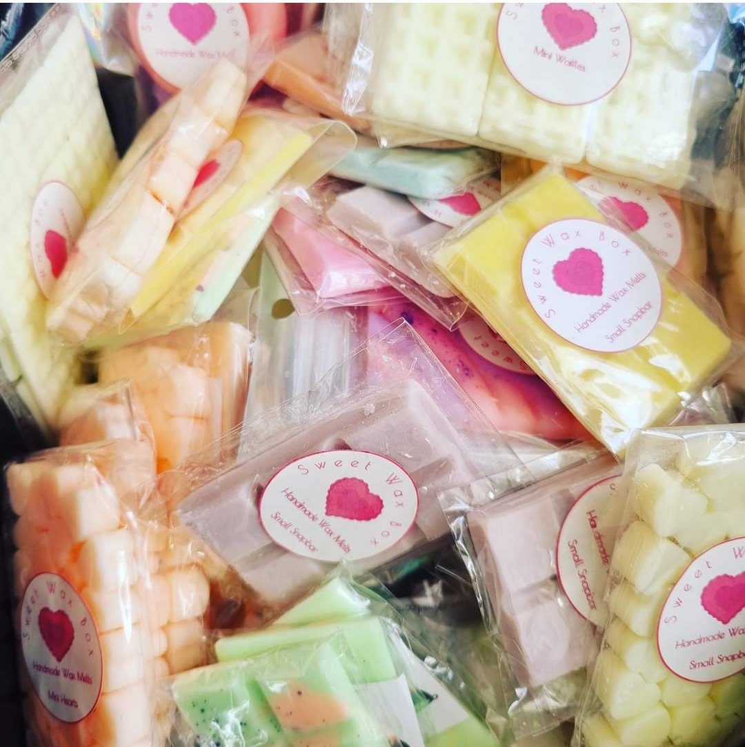 💕 WEEKEND SPECIAL 💕

Mystery bundle 

In this bundle you will recieve 10 random Wax Melts for just £5!!

This weekend only

Ends Sunday 7pm

P&P  £3.95 tracked
#htlmp #waxmelts #CraftBizParty #handmade #homefragrance #SmallBusiness #smallbusinessowner #crafting #sweetwaxbox