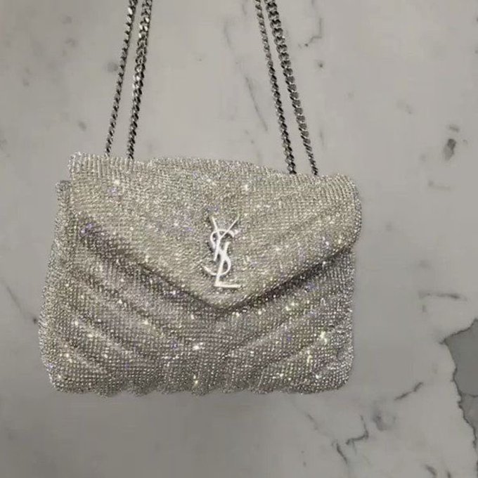 PopsiMary's tweet photo. ysl bag https://t.co/ggtaB16cjJ