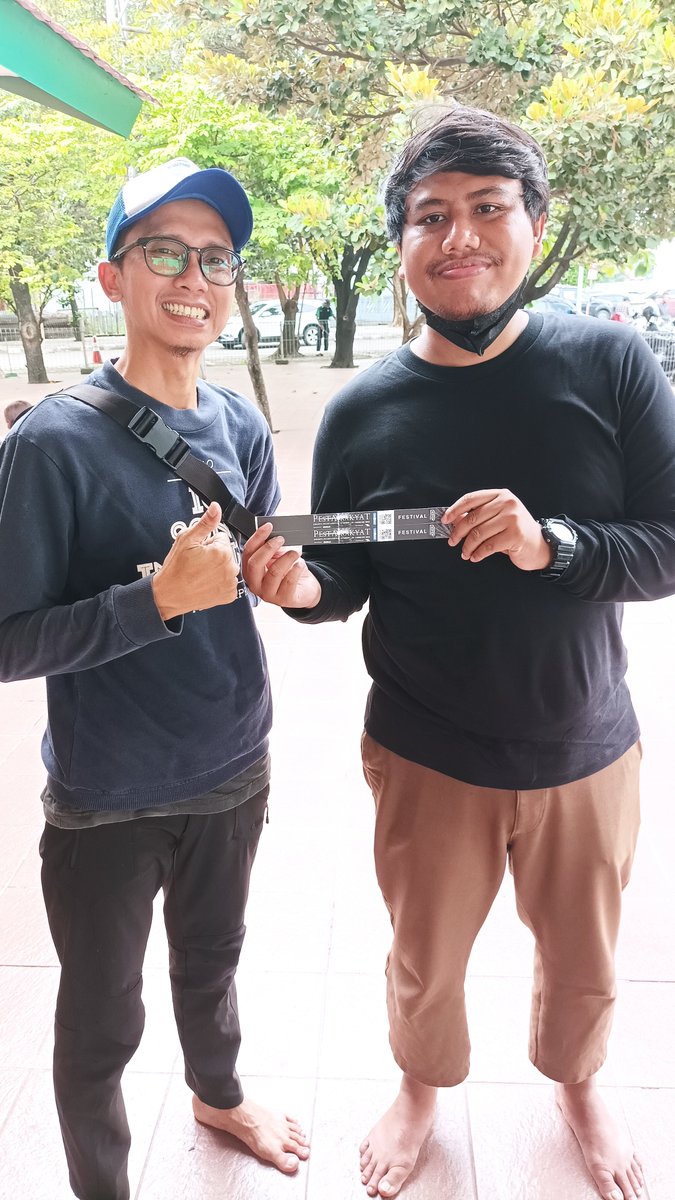 Done, hatur nuhun! 🙏

#tiketdewa19 #konserdewa19