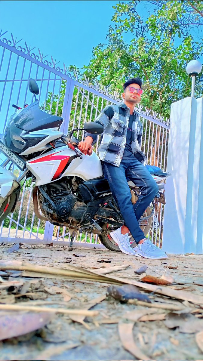 Mr Shoyeb tweet media