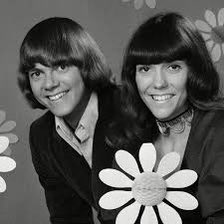 It was 40 years ago today we lost 
Karen Carpenter at 32 from heart failure related to her years-long struggle with anorexia. Karen’s voice was warm, rich, happy, sad and pitch perfect...she truly had the voice of an angel! She is still missed. #KarenCarpenter #TheCarpenters