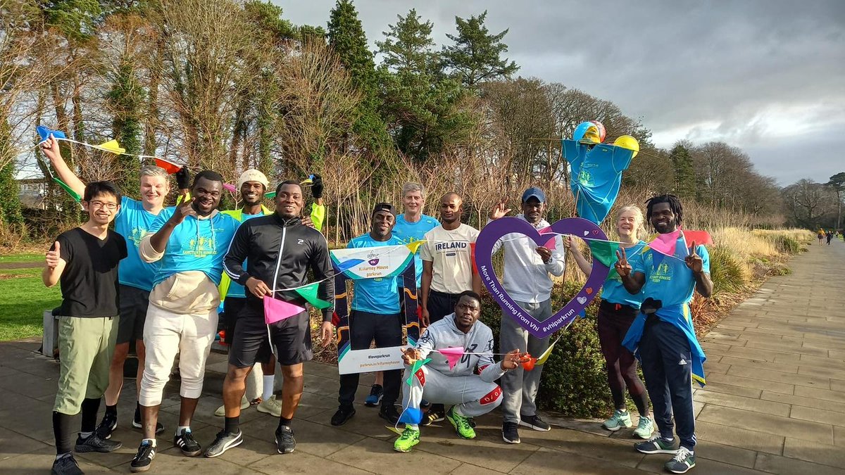 SanctuaryRunner's tweet photo. 🔵5th birthday celebrations in beautiful Killarney this morning🟡

Well done everyone and thank you Killarney parkrun for having us!

#Solidarity 

@KAdvertiser @countykerry @KerrySancRun @JoanneOR_Ox @kerrytodayrk @RhonaTarrant @Julienbehal @radiokerrynews @kerrysportshub https://t.co/UtEF6KHdNi