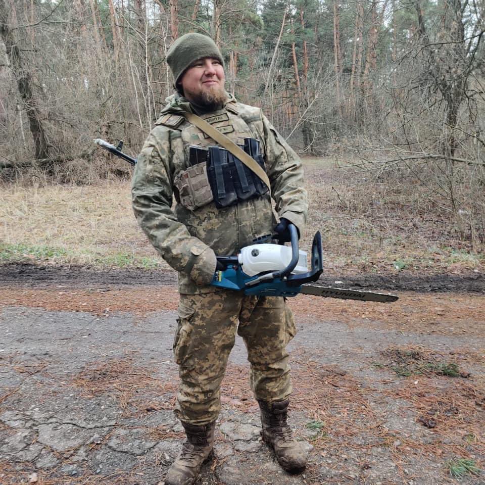 gorbulyova's tweet photo. Загинув мій друг Олександр «Зола» Золотухін в бою за село Благодатне Донецької області.
  Пом‘яніть гідного сина Донецька, рокера і світлу людину, воїна Олександра… https://t.co/ESuUiMnb39
