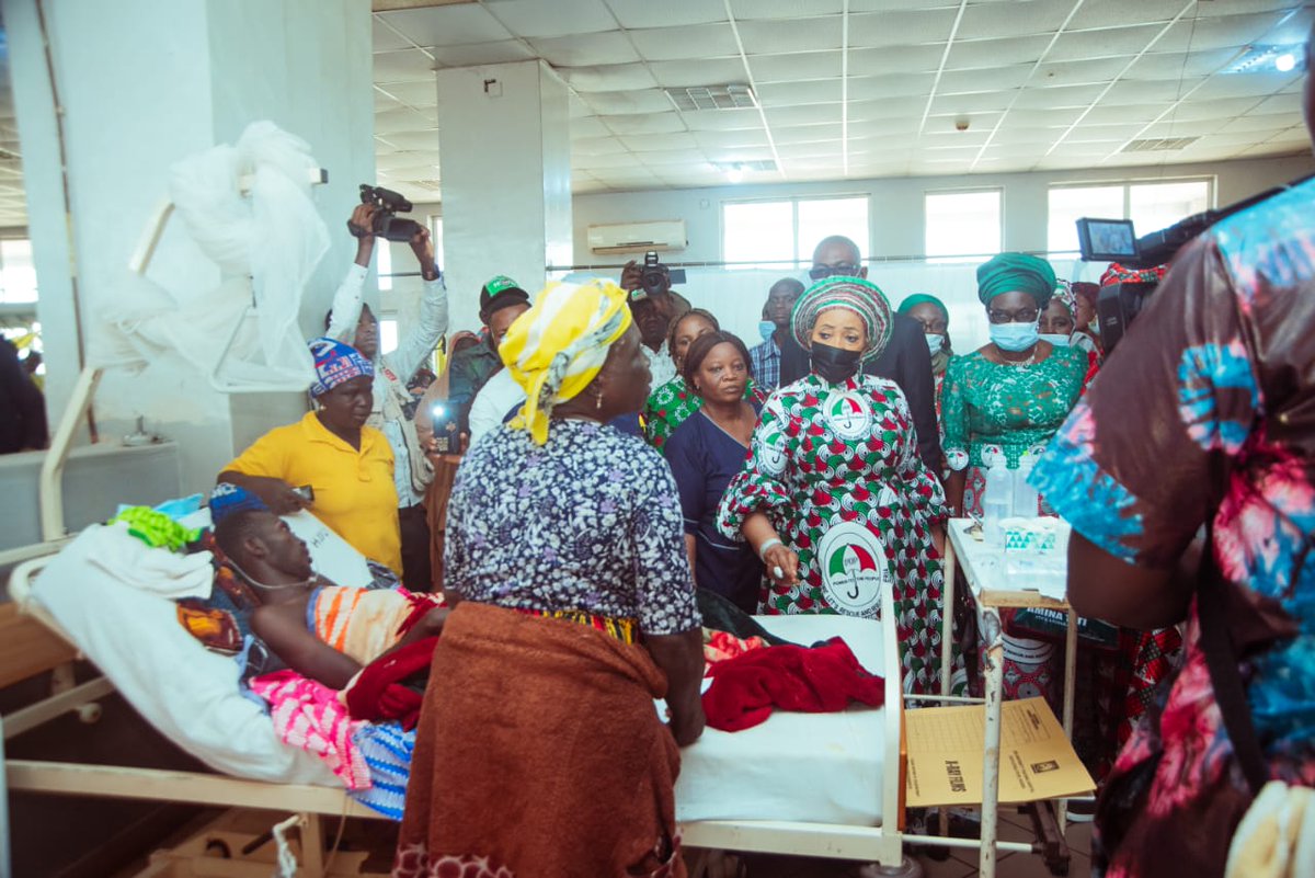 TitiAtiku_'s tweet photo. In Platue state today I visited the accident victims in Jos University Teaching Hospital -TA https://t.co/jAZlqoaLI7