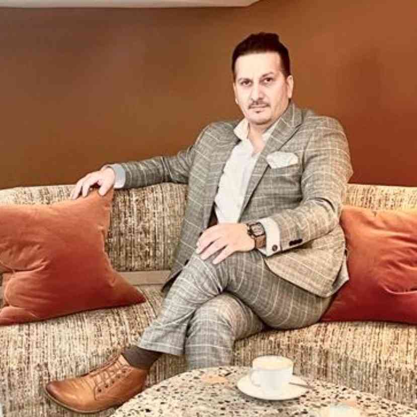 sohailnasti's tweet photo. Rejoining as the Executive Member of Labour Party UK after 4 months of rest and rehab due to a serious spinal injury. I am releasing my new song soon and starting the preps for my new film "Zakhm".
#iamback #thanksAllah
#fulltimepolitics #allahhu
#zakhm https://t.co/oSwYheCLdS