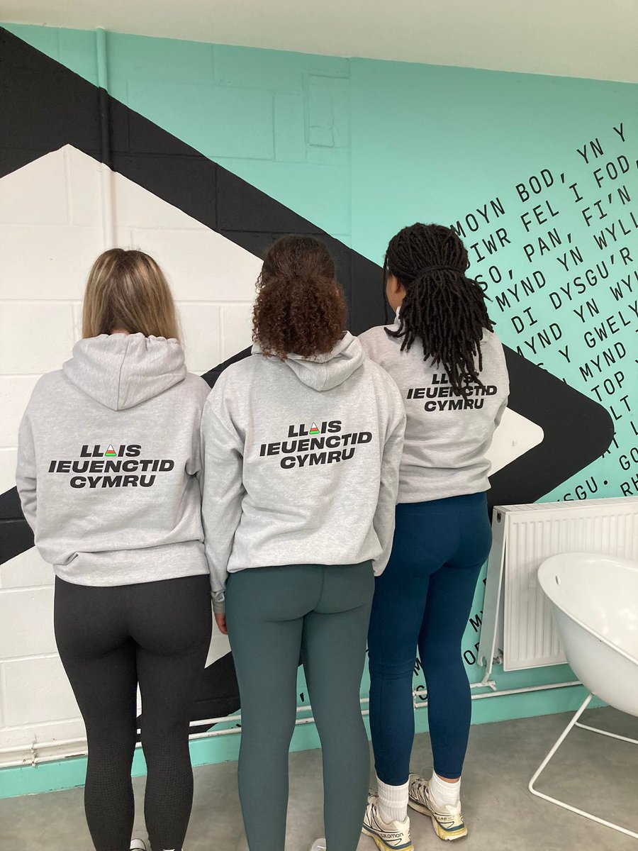 Urddieuenctid's tweet photo. Dechrau da i’n Penwythnos Llais Ifanc. #cyfranogi #llaisifanc #gwirfoddoli / Young Voice Weekend #volunteering #takingpart #youngvoice https://t.co/qcIHgiN5j1