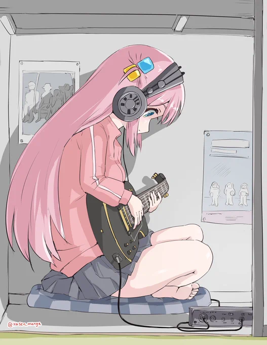 押し入れで宅録中のぼっちちゃん#ぼっち・ざ・ろっく 