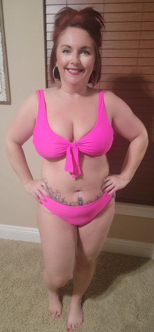It may be cold outside, but it&rsquo;s hot with all these summer pics.  Who&rsquo;s ready to see some more bikini<a href="/tag/share"class="tags"><span>#share</span></a><a href="/tag/rt"class="tags"><span>#rt</span></a>