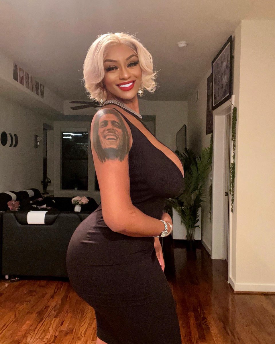 Huh ?! on Twitter: "RT @NigerianAmazon: Beautiful and Sexy"