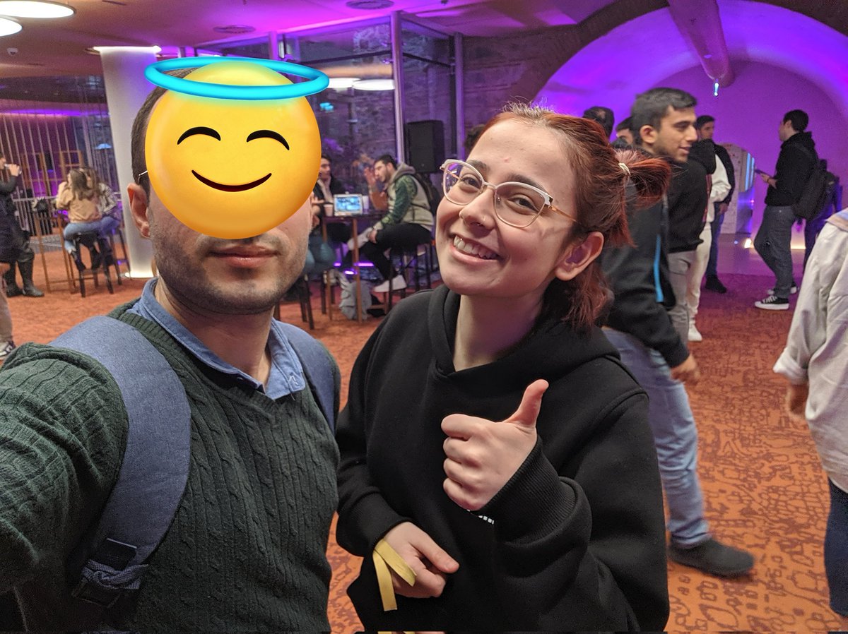 Very happy to meet <a href="/digitalsude/">Sude</a> from <a href="/SuperteamTR/">Superteam Turkey</a> at Solana Hacker House.