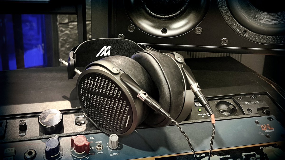 Audeze's tweet photo. MM-500 in the studio courtesy of @isamanttha 
#AudezeInTheWild https://t.co/7XcPAuWlRm