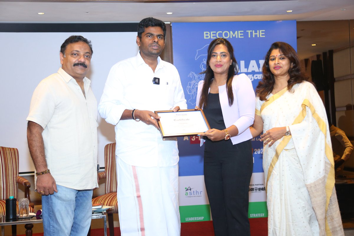 ThalaivaNxt's tweet photo. Thiru. @annamalai_k  distributing Programme Certificates to the Thalaivas and Thalaivis. 
@aspireswami 
#thalaivanxt #tamilnadu #tamilnadupolitics #tamilnadu_politics #leaderstamilnadu #political #politicalparty #politicsnationwide #politicsmadesimple https://t.co/yP0BzwWRFD