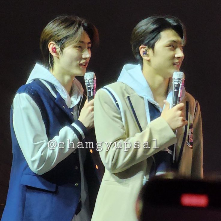 springflowerjay's tweet photo. Sunghoon when      Sunghoon when 
Jay’s not looking     Jay’s looking at him https://t.co/wBNs7pwfnp