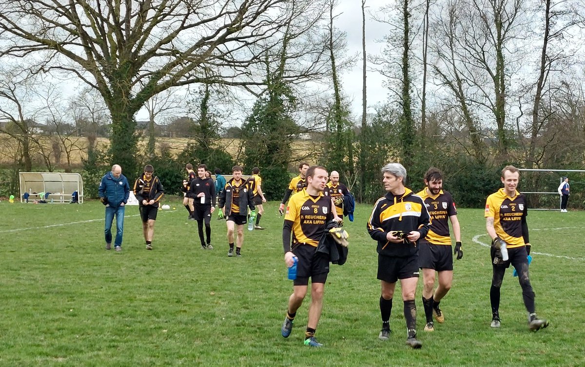 Champ de #BZH  
Victoire des sangliers de #Liffré A 7-17 (38) / 0-4 (4) contre <a href="/GVFG56/">Vannes FG</a> 💪🐗🟡⚫️