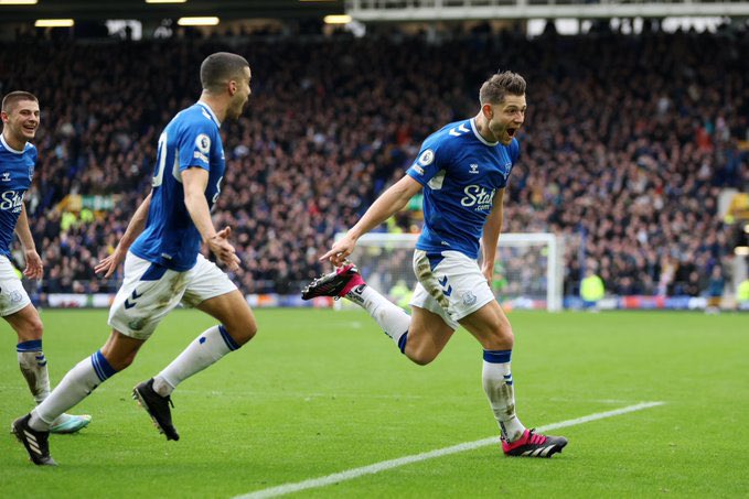 ElBobble's tweet photo. Town? 🔵 https://t.co/PYKkwf8Yv2