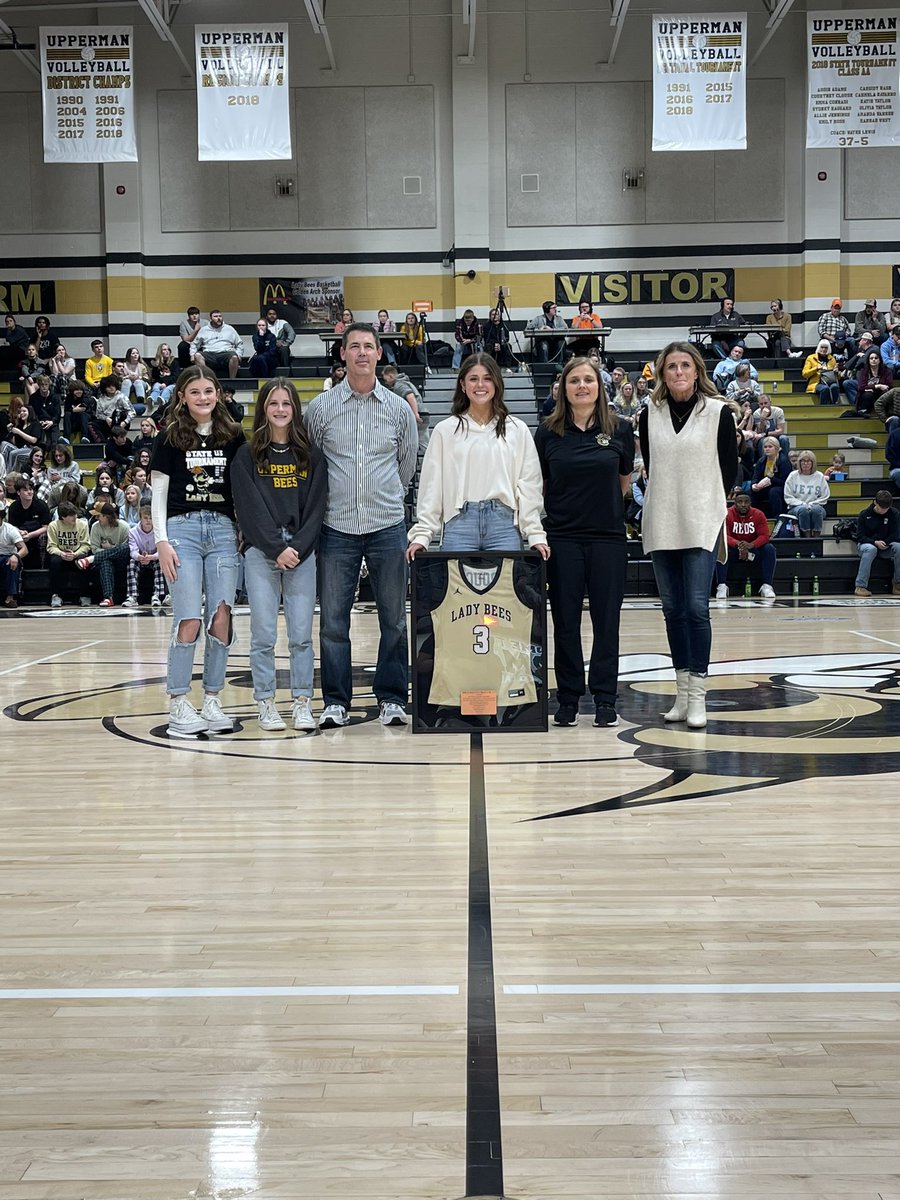 Congratulations to #3 Brooklyn Crouch on her number retirement! 🖤💛#️⃣3️⃣

WeAreUpperman