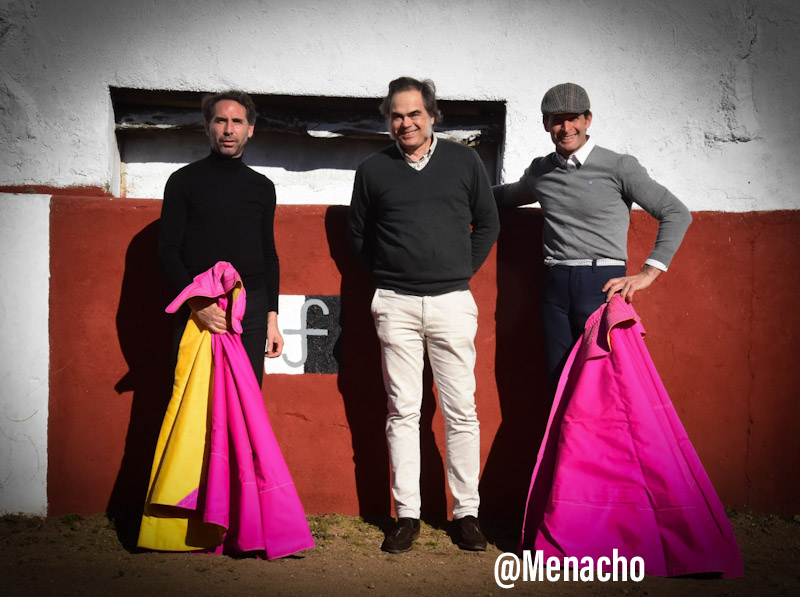 objetivoeltoro's tweet photo. CAMPO!
Tentadero con personalidad y seriedad...en blanco y negro.
#Barcial #AlvaroDeLaCalle #JeremiBanti #vegavillar #berrendo #bravura https://t.co/ptcvjs91ey