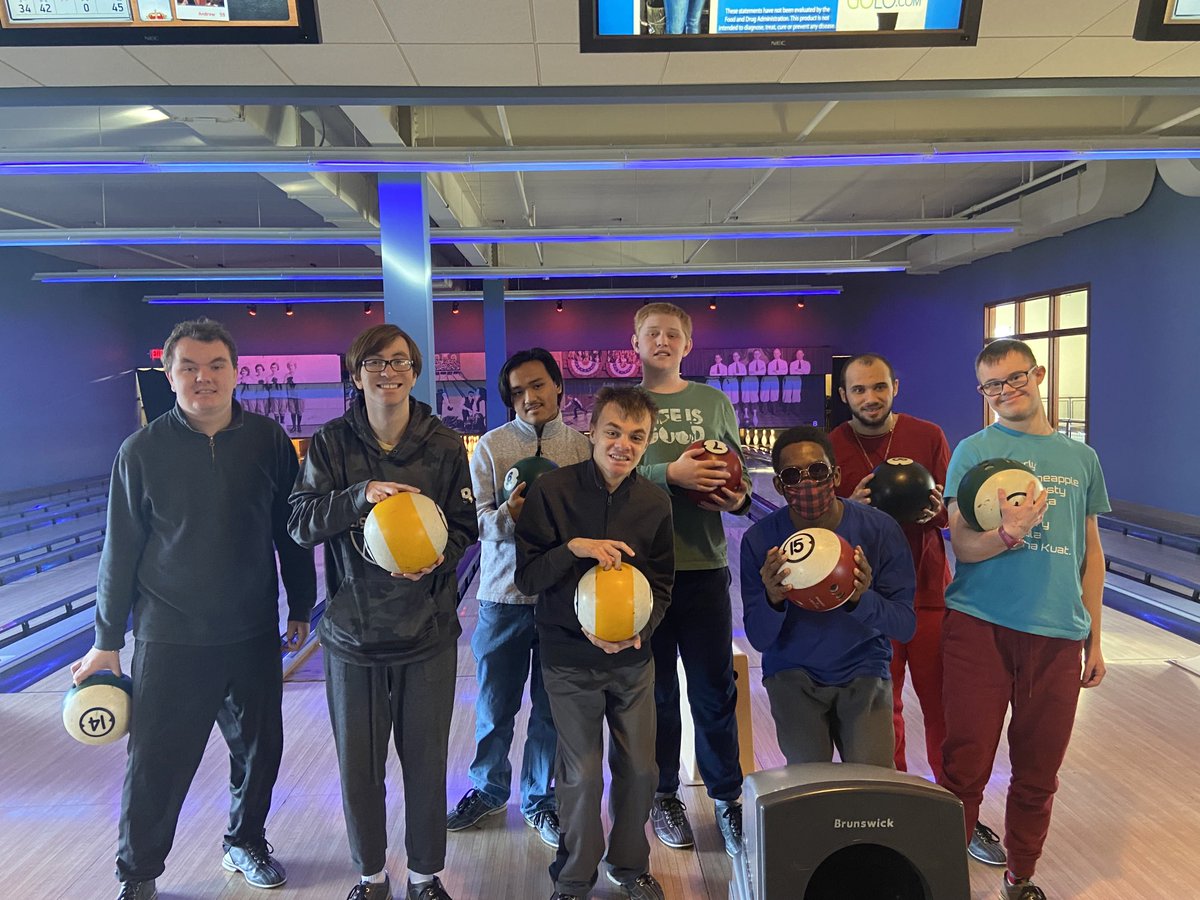 Transition99's tweet image. T99 had a blast at Pinstripes!  Thank you to a T99 family for treating us to a fun outing! ⁦⁦⁦@PinstripesBBB⁩ you for your hospitality. You went above and beyond!

@Dist_99
#youbelonghere
#WeareDGN
#DGSPride
#99Learns