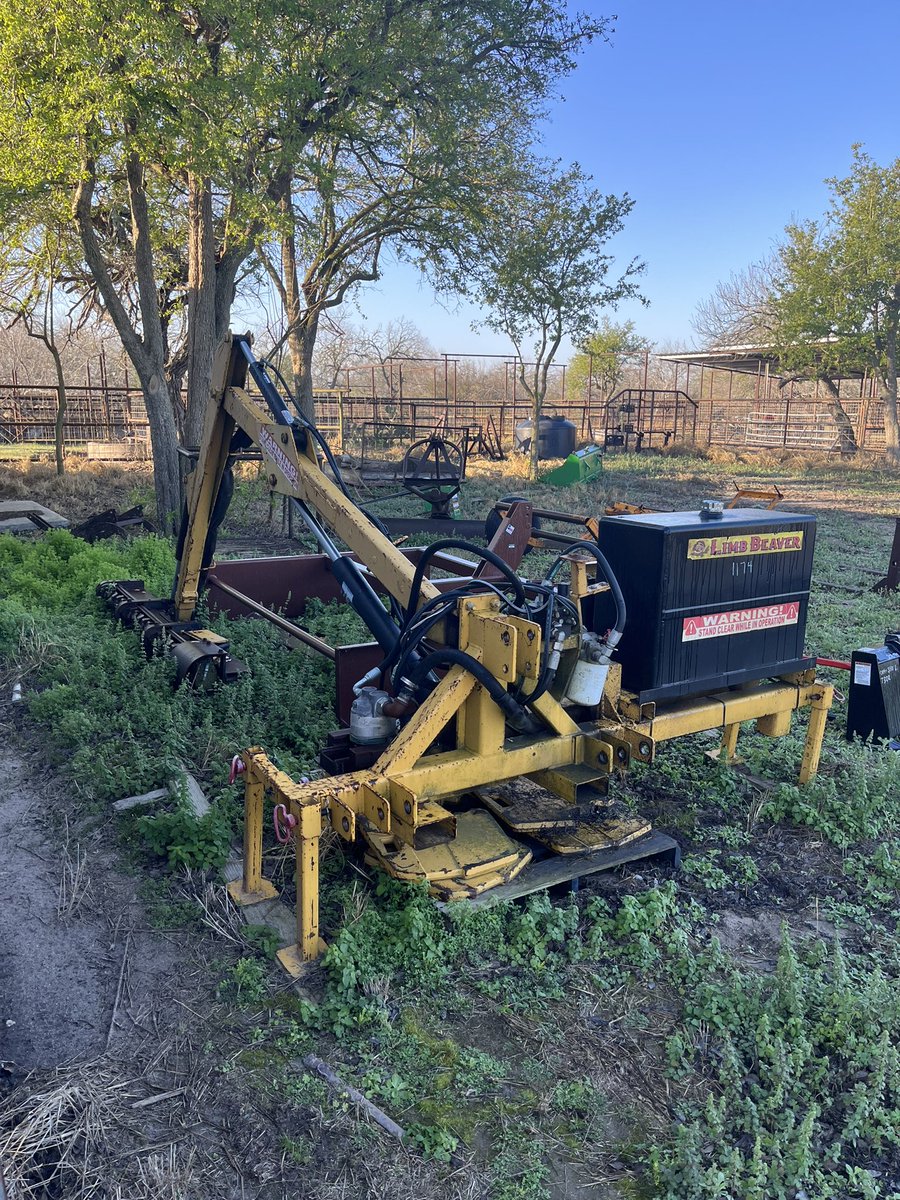 GusBluntzer's tweet photo. Limb Beaver boom mulcher for sale. $20,000 delivered within 500 miles of Mathis TX. Ready to move it. Bought a skid steer &amp; I want to buy a few attachments for it. 
6 foot mulching head 16 foot of reach. 540PTO hydraulic system.  $100 to the RT who sells it. No welds/cracks https://t.co/20MCNw7ey8