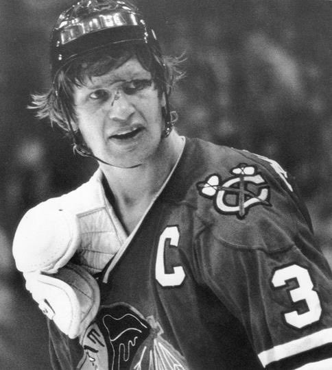 ksei3's tweet photo. Did you ever get to meet you childhood hero? I did! #keithmagnuson #3 #chicagoblackhawks https://t.co/ZIYIvnvpXo