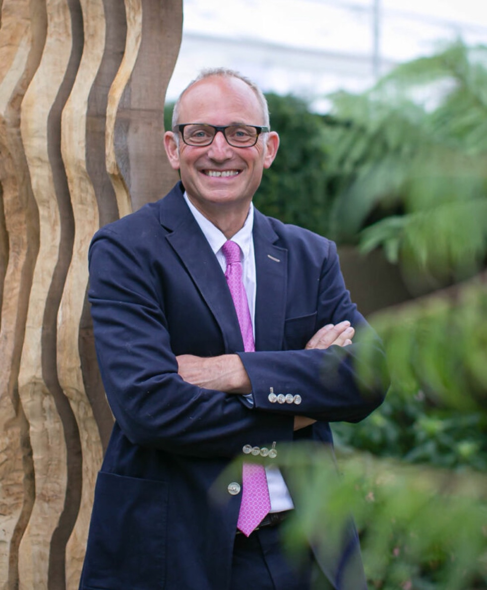 The_SGLD's tweet photo. Delighted to have award-winning landscape & garden designer Tom Hoblyn @talkietom at the #SGDConference with a talk entitled ‘Wayfinding’. Send your questions for Tom using https://t.co/gpq5FogeR7 https://t.co/GgNBBqB5mo