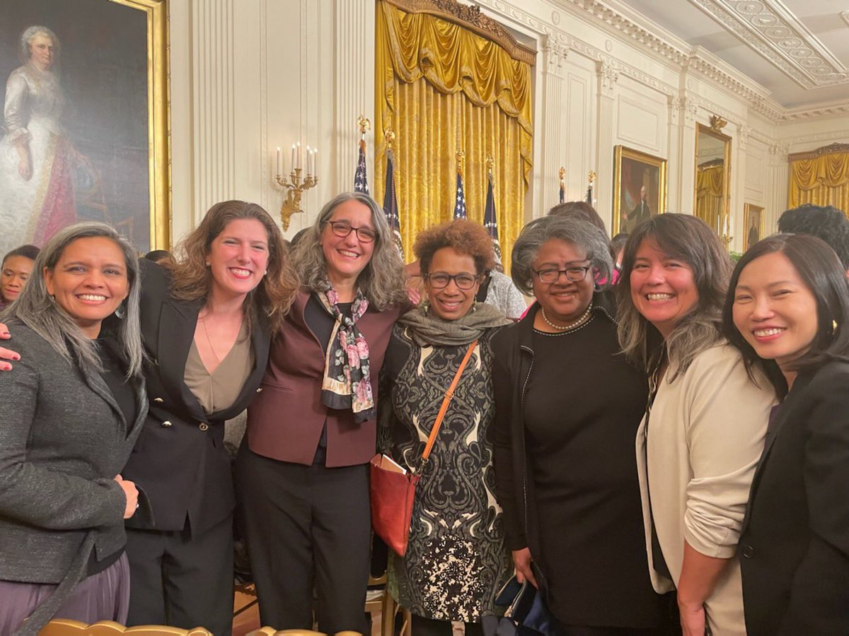 FamValuesAction's tweet photo. So great to celebrate #FMLA30 with friends at the @WhiteHouse. So inspiring! We’ll keep fighting to let workers know they have FMLA and for universal coverage that is paid! #PLFA. Onward! https://t.co/q9KIFRjyTu