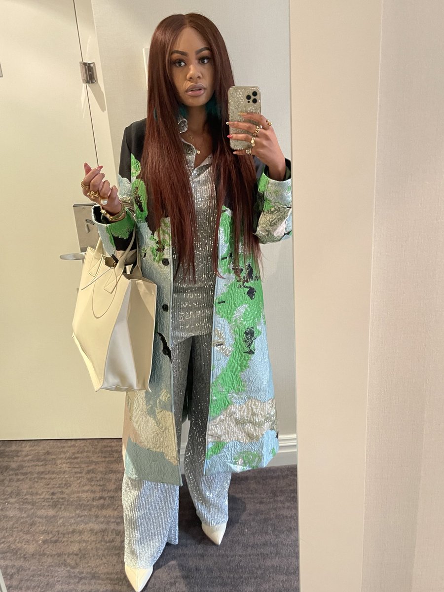 reynasnoriega's tweet photo. Outfits I wore in NYC last week https://t.co/hEEOe7GB5p