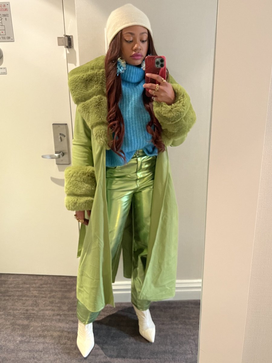 reynasnoriega's tweet photo. Outfits I wore in NYC last week https://t.co/hEEOe7GB5p