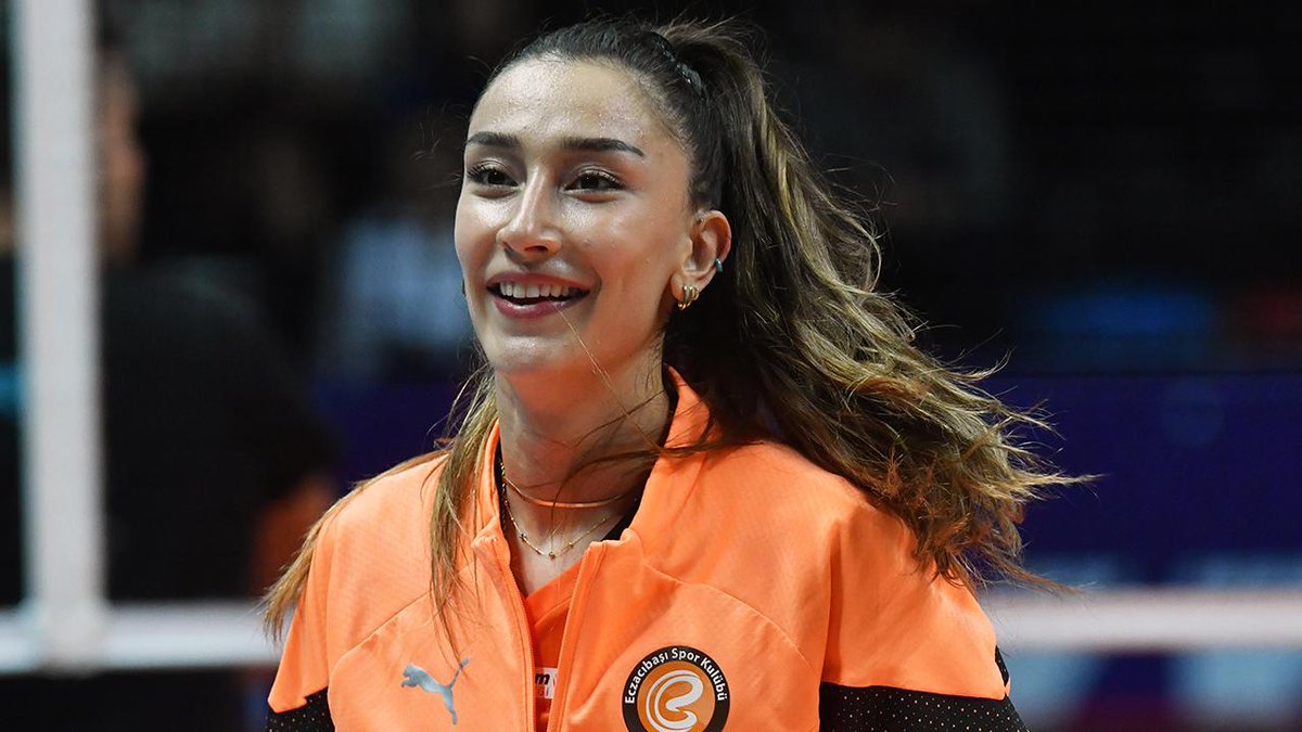 kibrismedya's tweet photo. #Spor #Baladın #Dynavit #eczacıbaşı #Hande Eczacıbaşı Dynavit Hande Baladın ile sözleşme yeniledi https://t.co/be3NrmSLKe https://t.co/UYa2tUW0Lq