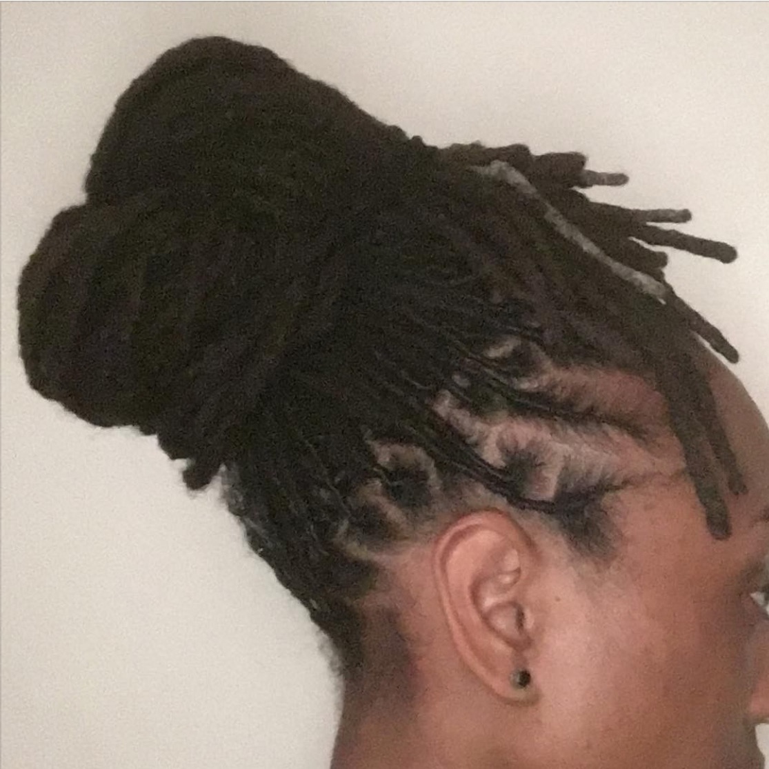 ThePuffCuff's tweet photo. The #PuffCuff is perfect for your style!! What's yours??
#thepuffcuff #locs #twist #hairclamp Puffcuffhairclamp #naturalhair https://t.co/C9TU4t9nDo