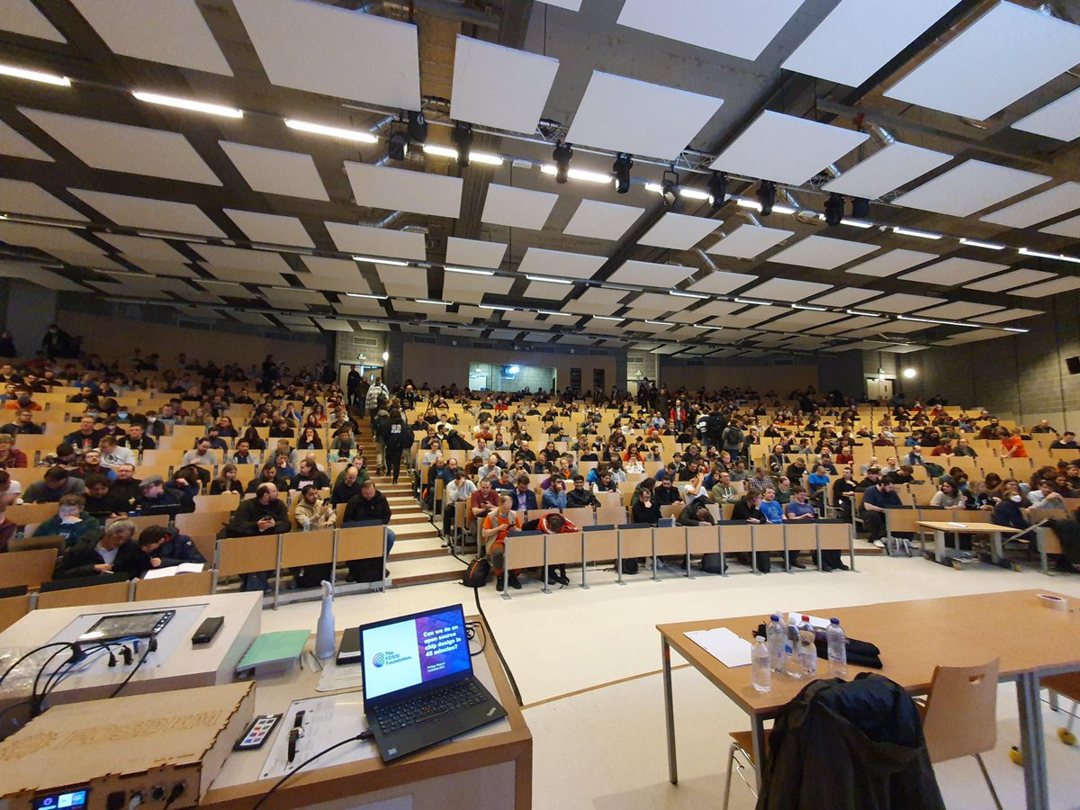 Great to see so many people interested in Free and Open Source Silicon at #FOSDEM2023! fosdem.org/2023/schedule/… will have the slides and the recording soon. If you haven't done so, subscribe to El Correo Libre (fossi-foundation.org/ecl) to keep in touch with the community.