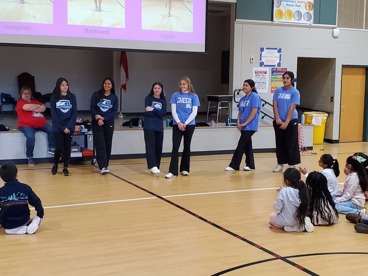 SHCometsPE's tweet photo. We had an amazing group of @johnsonknights athletes join us in PE yesterday to celebrate Women in Sports!!  They also  read to our students and had  students read to them for World Read Aloud Day!!   @SHComets @Hall_Schools #jumpto200 https://t.co/ZENKyR5zGH