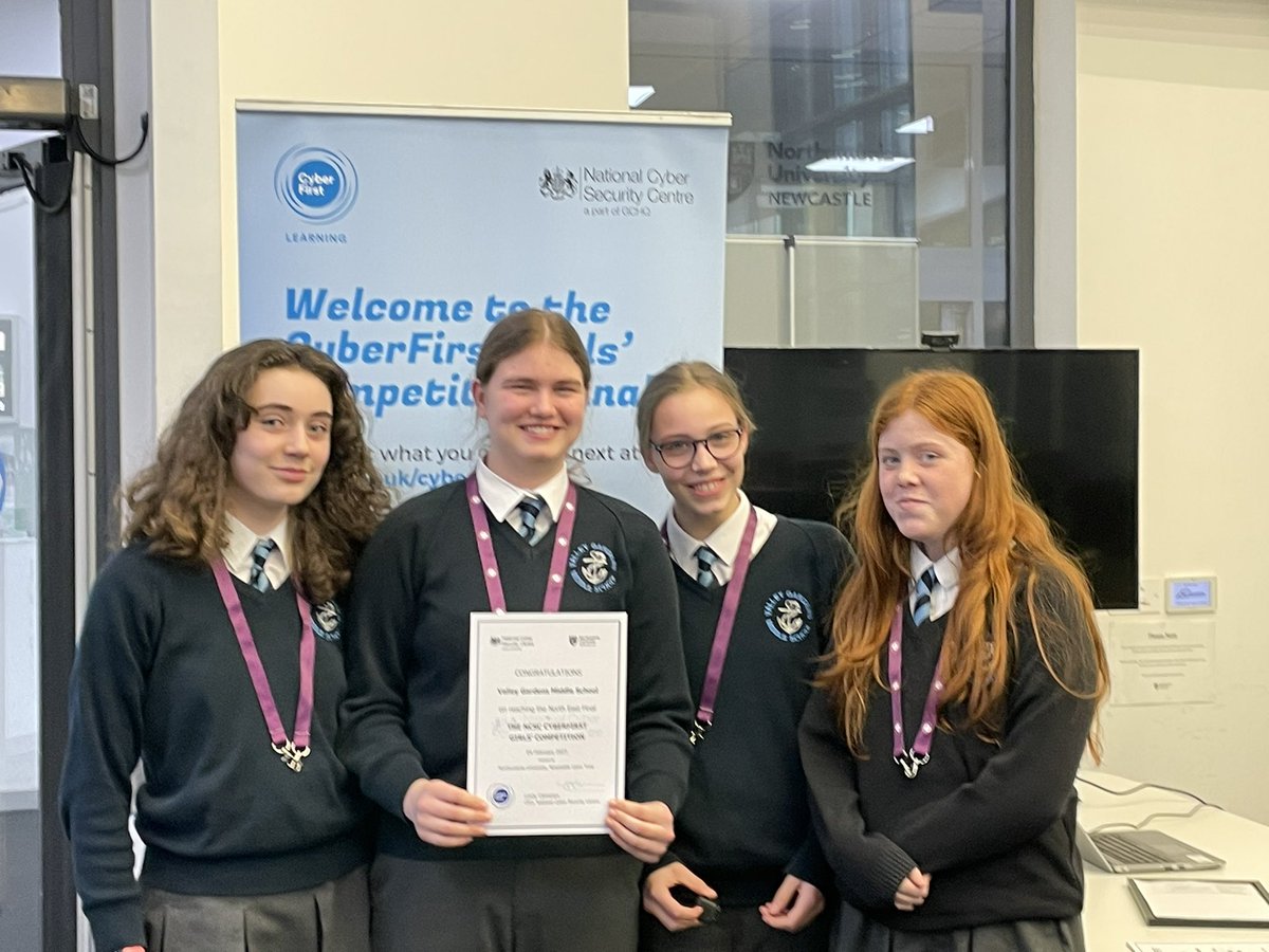 valleygardensnt's tweet image. Great day #cyberfirst. Girls competed so well and got so much out of the experience. Well done to everyone involved. #vgmscomputing