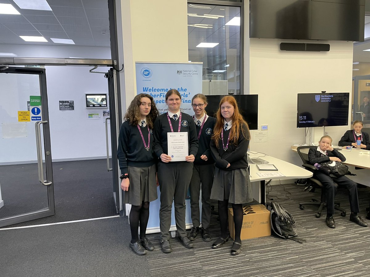 valleygardensnt's tweet image. Great day #cyberfirst. Girls competed so well and got so much out of the experience. Well done to everyone involved. #vgmscomputing