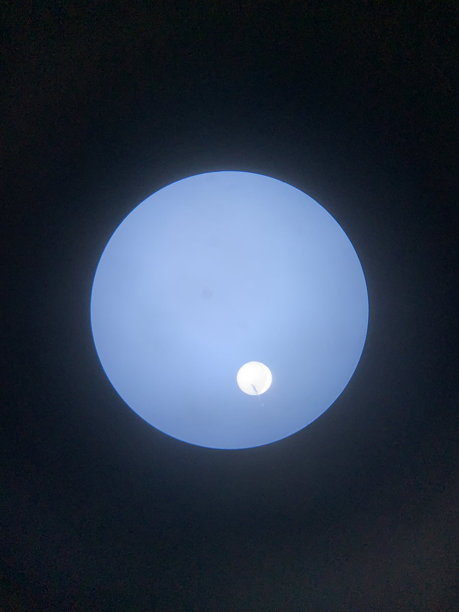 SteveHo03156171's tweet image. View from Hickory Grove, SC. #spyballoon #SpyBalloonTracker @LindseyGrahamSC @MarshaBlackburn @JoeBiden