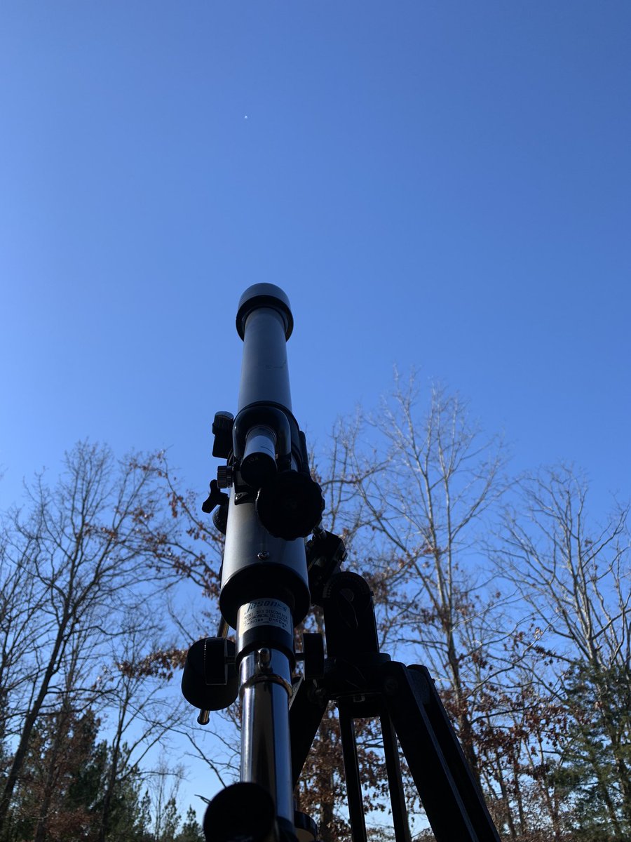 SteveHo03156171's tweet image. View from Hickory Grove, SC. #spyballoon #SpyBalloonTracker @LindseyGrahamSC @MarshaBlackburn @JoeBiden